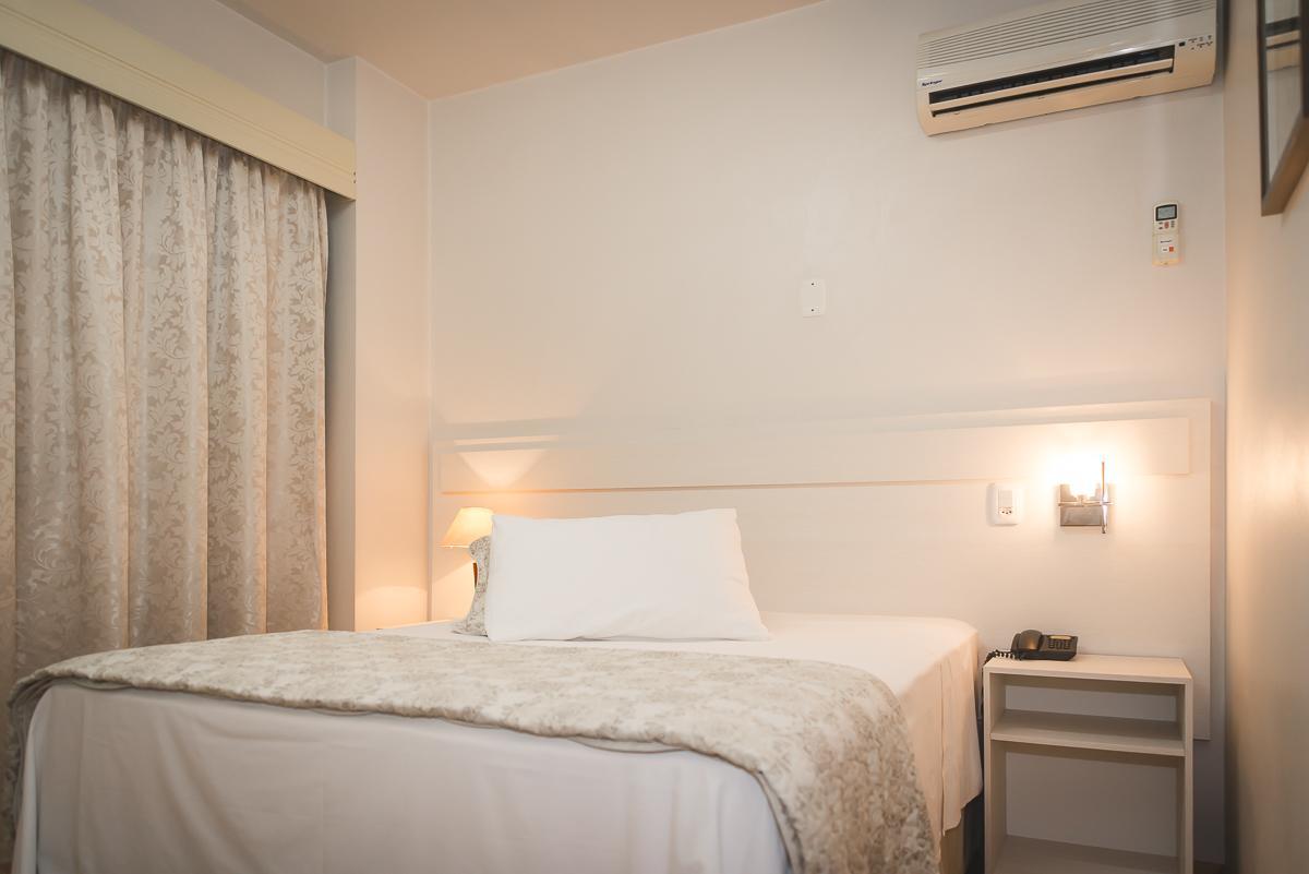 Hotel Pallis Ерешін Екстер'єр фото